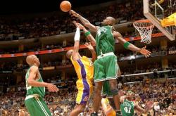 lol战绩查询-球星爆发!赛车赛场再现神级操作的简单介绍