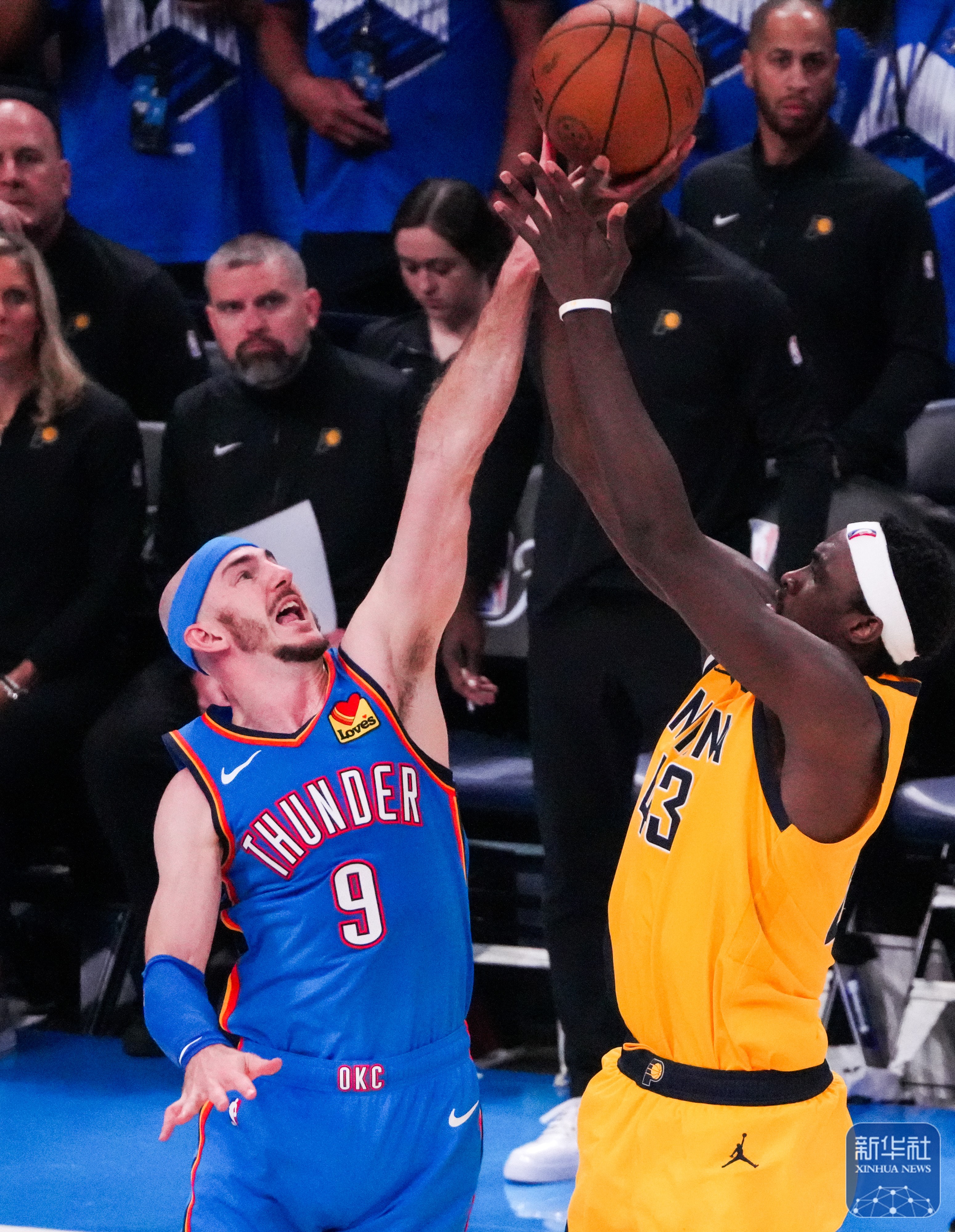 NBA季后赛大胜，球队气势如虹接连获胜