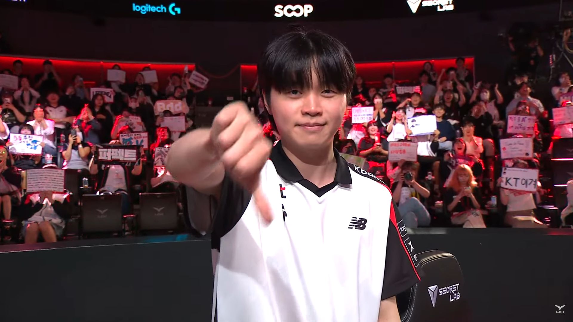 DK碾压T1,ShowMaker单局斩获MVP宿敌对决2025世界赛,留下经典瞬间的简单介绍 DK碾压T1,ShowMaker单局斩获MVP宿敌对决2025世界赛,留下经典瞬间的简单介绍